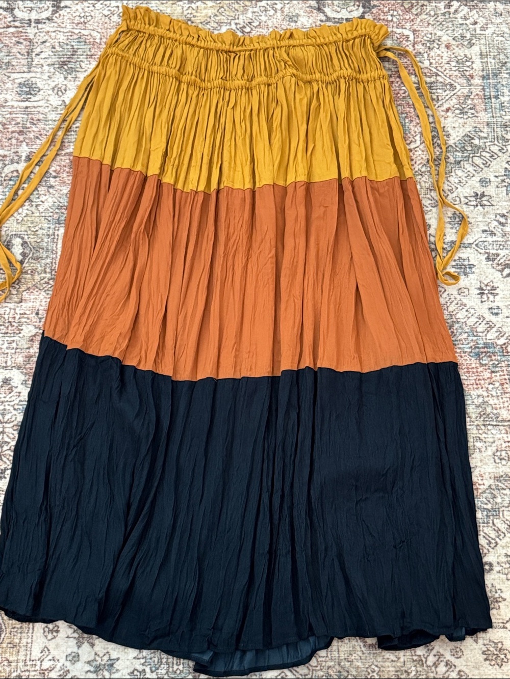 Anthropologie Current Air crinkle skirt with color-blocks in gold, rust & black - Picture 2 of 5